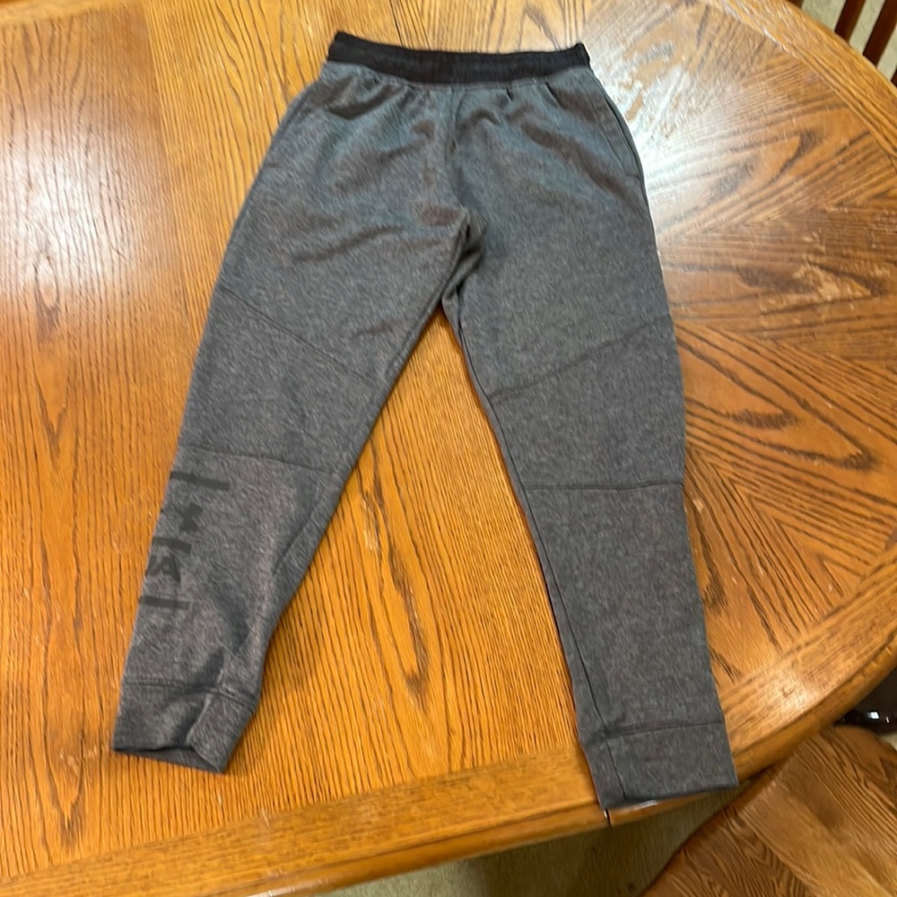 Small women’s/large boys Under Armour sweats/joggers